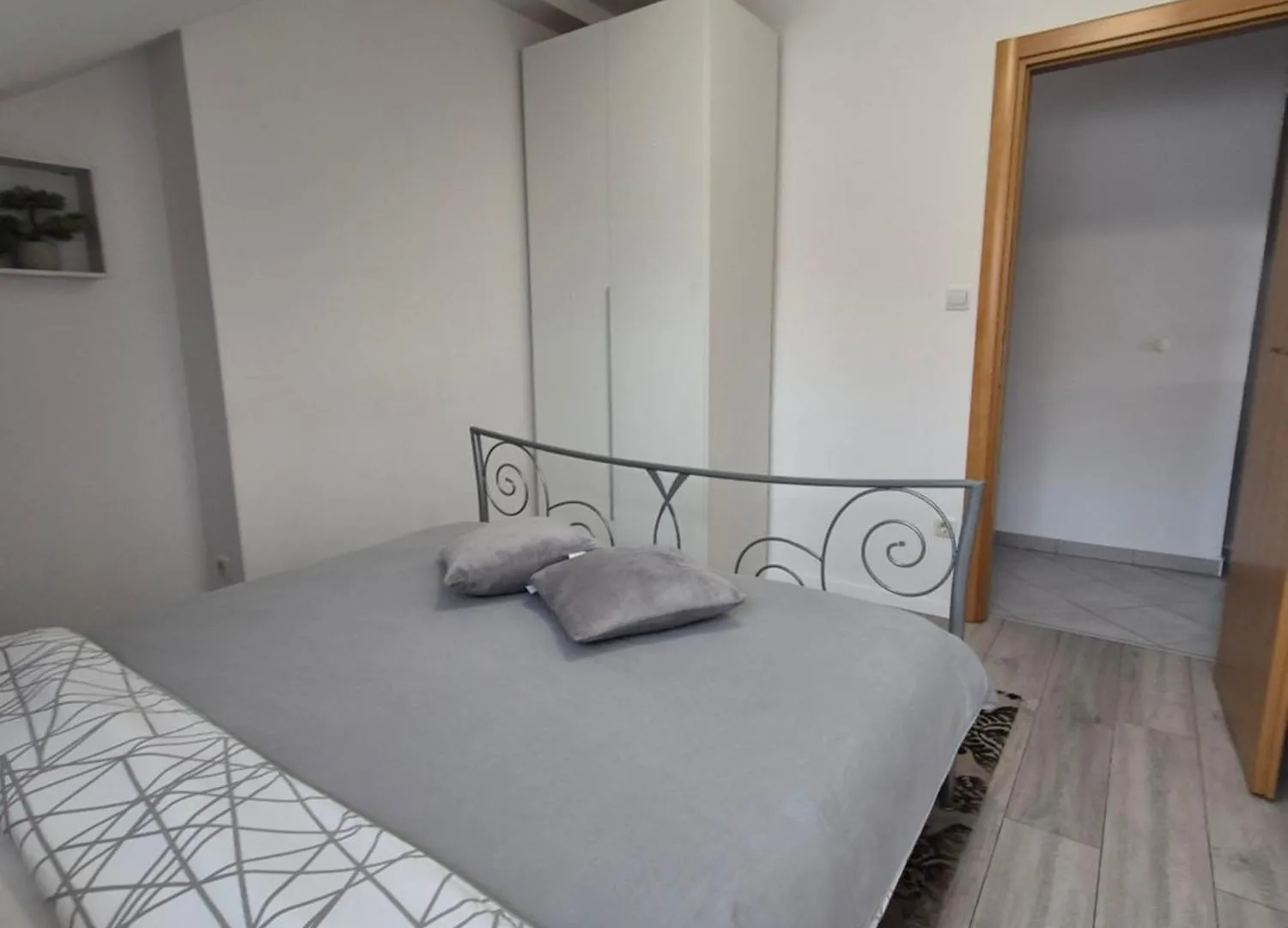 Apartments Fragola  Split